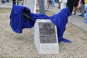 Read more about the article Pomnik 100-lecia Ligi Morskiej i Rzecznej odsłonięty