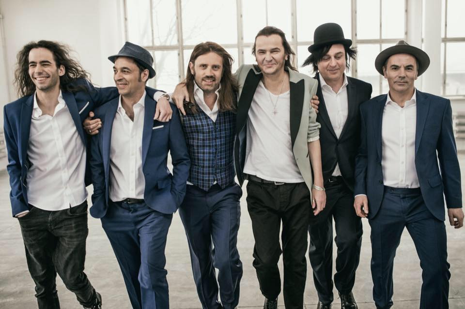 You are currently viewing Gwiazdorski sierpień w gminie Kołobrzeg. W sobotę zagrają tu Wilki z Robertem Gawlińskim. Wstęp na koncert jest wolny