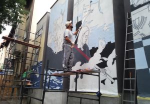 Read more about the article Powstaje historyczny mural na budynku Muzeum Oręża Polskiego