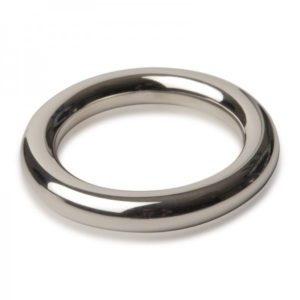 Read more about the article Nietypowa interwencja kołobrzeskich strażaków. Piłą i szczypcami ściągnęli metalowe obręcze z … penisa