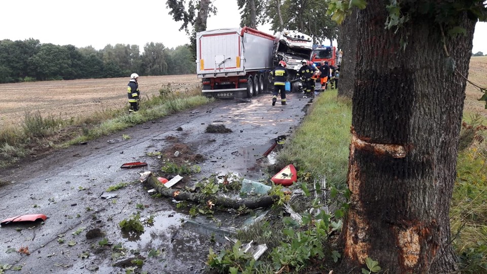 You are currently viewing Od początku września 114 kolizji i 6 wypadków. Policjanci apelują: Unikajmy nadmiernych prędkości, brawury i pośpiechu