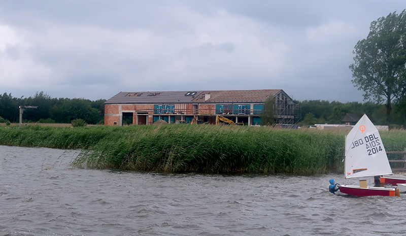 You are currently viewing Jest zgoda na przedłużenie terminu zakończenia budowy mariny w Dźwirzynie. Inaczej gmina straciłaby 6 mln zł