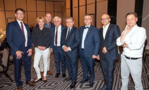 Read more about the article Wyniki sondażowe wyborów do parlamentu. PiS wygrywa. W Sejmie pięć partii