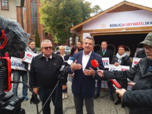 Read more about the article Na placu Ratuszowym ruszyła strefa wyborcza. Tym razem bez falstartu