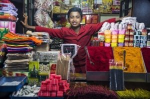 Read more about the article Niedziela, Joga Sfera, Indyjski Bazar, od godz. 13, wstęp wolny