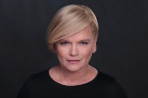 Read more about the article Katarzyna Figura czyta Olgę Tokarczuk