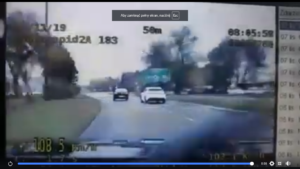 Read more about the article Pirat drogowy zatrzymany. Na liczniku miał 108 kilometrów na godzinę w terenie zabudowanym (wideo)