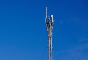 Read more about the article Mieszkańcy nie chcą 42-metrowego masztu telefonii komórkowej przy swoich domach