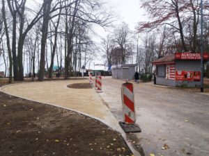 Read more about the article Odcinek ul. A. Fredry dostał nową nawierzchnię. Pojawiła się też pętla