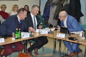 Read more about the article Powiat też już z budżetem na 2020 rok. Wydatki będą wyższe o ponad 20 procent niż teraz