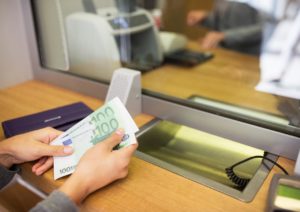 Read more about the article Nowi partnerzy KKM. Z Kartą taniej u stolarza, w poznańskim hotelu, w agencji reklamowej, a nawet w kantorze