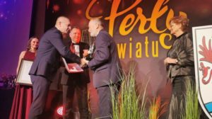 Read more about the article Perły Powiatu wręczone. Podczas gali zebrano sporą kwotę na budowę Placówki Opiekuńczo-Wychowawczej