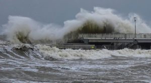 Read more about the article Alert pogodowy. Synoptycy prognozują sztorm na Bałtyku
