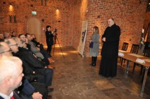 Read more about the article Szkoła przekazała muzeum w wieży konkatedry w depozyt makietę „Wirtualny Port Kołobrzeg XIX Wieku”