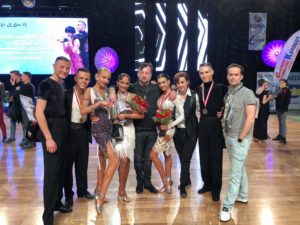 Read more about the article Tancerze z klubu Amber wytańczyli na Mistrzostwach Polski cztery medale