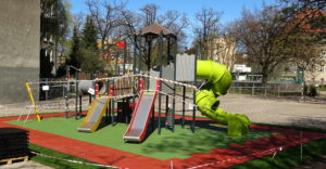 Read more about the article Place zabaw otwarte. Korzystamy jednak z nich na własną odpowiedzialność