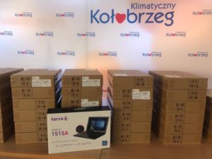 Read more about the article Miasto kupiło 40 laptopów do zdalnych lekcji dla uczniów podstawówek