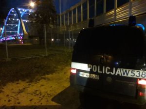 Read more about the article Policjanci uratowali 16-latka, który próbował odebrać sobie życie