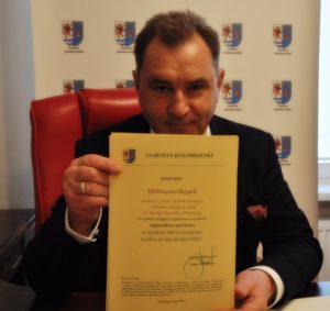 Read more about the article Przyznano stypendia sportowe dla najlepszych zawodników, uczniów szkół średnich z terenu powiatu