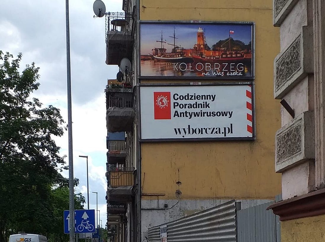 You are currently viewing „Kołobrzeg na Was czeka”. Takich tablic reklamujących Kołobrzeg jak ta w Szczecinie (na zdj.) ma być ponad 50