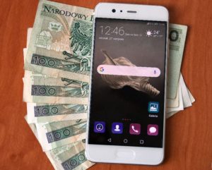 Read more about the article Znowu oszustwa „na blika”. Uważaj na fałszywe wiadomości od znajomych z prośbą o szybką pożyczkę