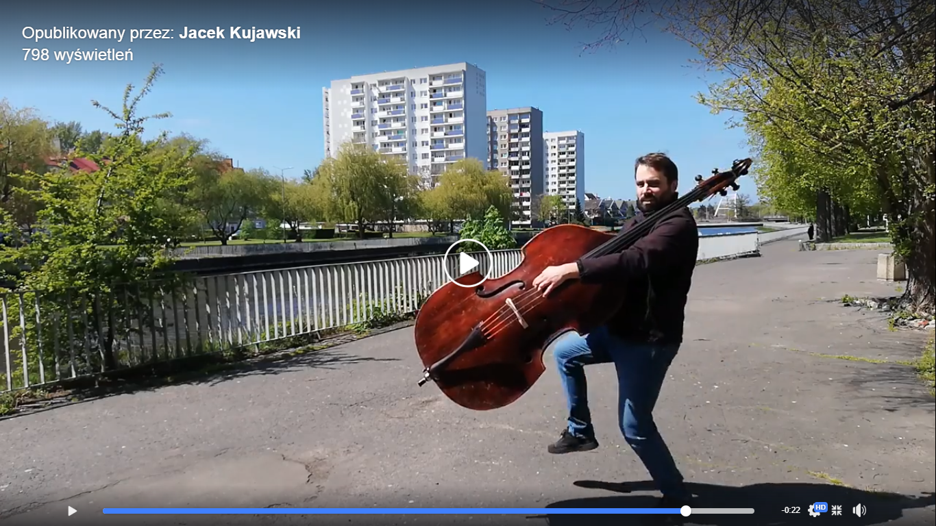 You are currently viewing Nauczyciel szkoły muzycznej nagrał filmik i zaprasza do nauki gry na instrumentach. „Jeżeli nie wiesz jaki wybrać, wybierz kontrabas!” (wideo)