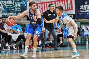 Read more about the article Pierwsze wzmocnienie  Energa Kotwicy. Klub podpisała kontrakt z byłym skrzydłowym Biofarmu