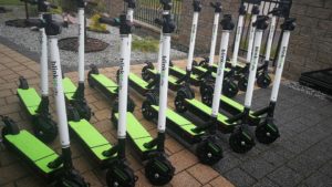 Read more about the article Wypożyczalnia elektrycznych hulajnóg w Kołobrzegu. Ile kosztuje minuta jazdy?