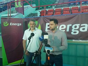 Read more about the article Zmiany personalne w MUKS Kotwica 50. Jest nowy prezes, Tanasejczuk nadal trenerem