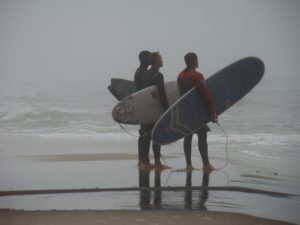 Read more about the article Mglisty i chłodny początek długiego weekendu (ZDJĘCIA)