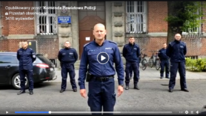 Read more about the article #GaszynChallenge. Mundurowi „pompują” w akcji charytatywnej i nominują urzędników Urzędu Miasta (wideo)