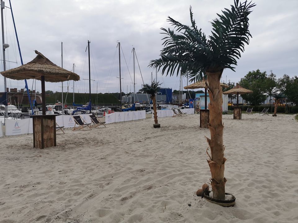 You are currently viewing Po chillout do portu jachtowego. Działa już strefa relaksu. Wstęp wolny