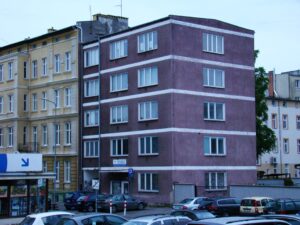 Read more about the article Radni zdecydowali: przychodnia przy Waryńskiego trafi na 25 lat do Feniksa