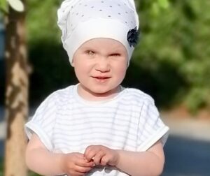 Read more about the article Dwuletnia Antosia potrzebuje naszej pomocy. Wszyscy zrzućmy się na operację dziewczynki!