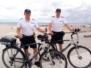 Read more about the article Policyjne patrole rowerowe w pasie nadmorskim