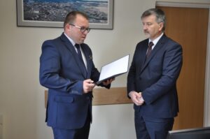 Read more about the article Nowy radny Rady Powiatu złożył dziś ślubowanie