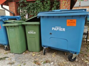 Read more about the article Dodatkowe pojemniki na odpady na wielu podwórkach już stoją. Zaczniemy z nich korzystać od września
