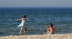 Read more about the article Czytelnicy magazynu Travelist wybrali najpiękniejsze polskie plaże. Na którym miejscu Kołobrzeg, Grzybowo i Ustronie Morskie?