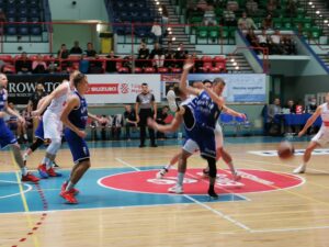 Read more about the article Remisem i porażką zakończyła się sportowa sobota w Kołobrzegu