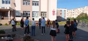 Read more about the article Początek roku szkolnego w szkołach średnich pow. kołobrzeskiego. Bez uroczystych apeli