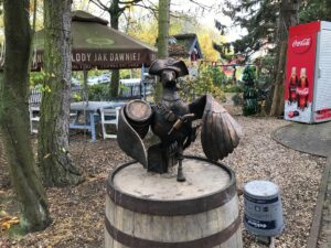 Read more about the article Marian Pirat z beczką rumu przysiadł przy Poznaniance