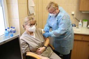 Read more about the article Pierwsze osoby na Pomorzu Zachodnim zaszczepione przeciwko COVID-19