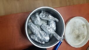 Read more about the article Kryminalni z Kołobrzegu skonfiskowali blisko pół kilograma narkotyków. Zatrzymanemu grozi do 10 lat więzienia