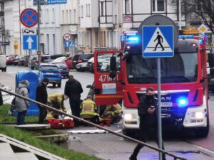 Read more about the article Nie było wolnych karetek. Do zakrwawionego mężczyzny zostali więc wysłani strażacy