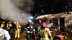 Read more about the article Palił się dom w Siemyślu. Straty są znaczne (ZDJĘCIA)