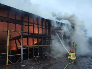 Read more about the article Spłonął tartak w Stramnicy (ZDJĘCIA)