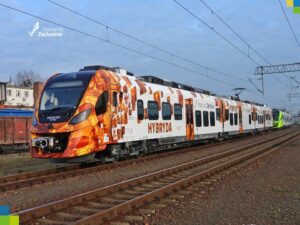 Read more about the article Bursztynowa hybryda jutro po raz pierwszy przyjedzie do Kołobrzegu