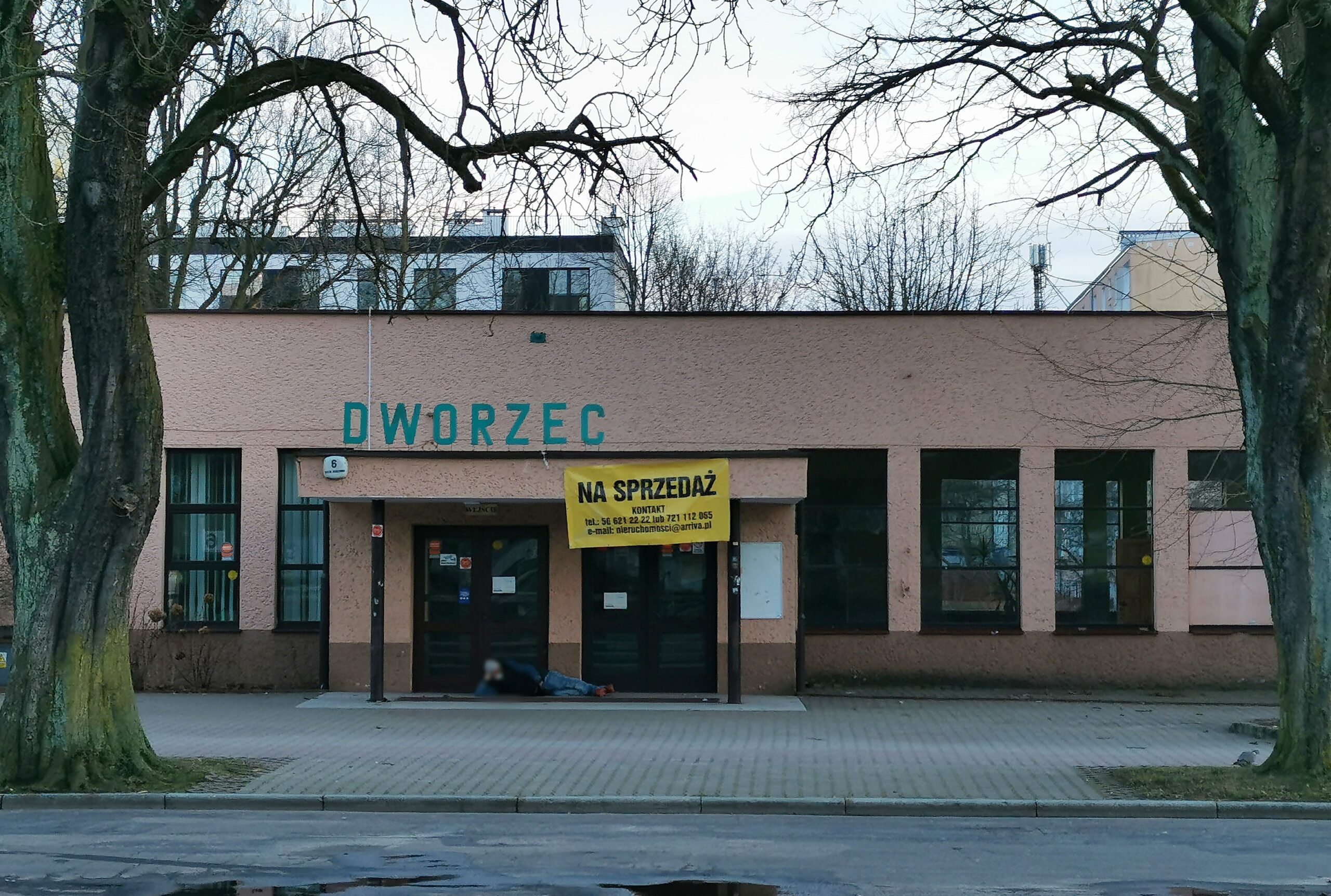 You are currently viewing Dworzec autobusowy na sprzedaż