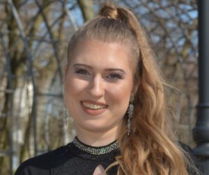 Read more about the article Sukces Weroniki Włodarczyk w muzycznym konkursie „Sibiriada”