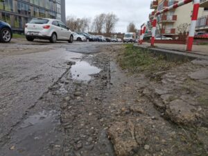 Read more about the article Kłopot z ul. Wiedeńską. Jej remont „nie leży w interesie”  właściciela, który zresztą chce się jej pozbyć